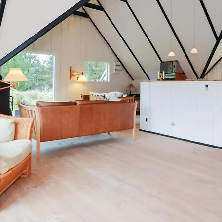 Three-bedroom Holiday In