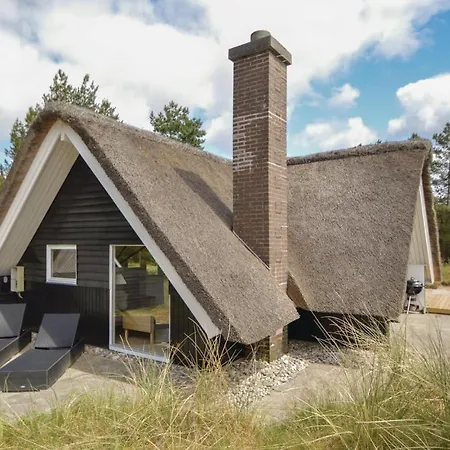 بيت للعطل Three-bedroom Holiday In Blåvand