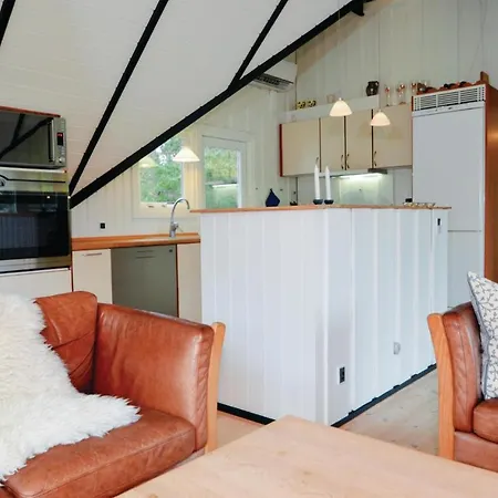 بيت للعطل Three-bedroom Holiday In Blåvand
